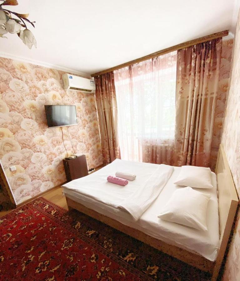Квартира Напротив Аэропорта Apartment Turksib Exterior photo